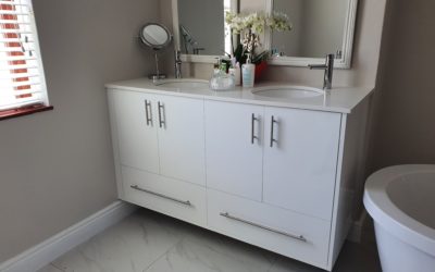 Upgrade Your Bathroom: The Benefits of Installing Vanity and Cabinetry