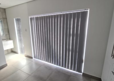 Venetian blinds and hanging blinds installed in cape town 2